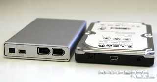 Illustration for article titled Hard Drive Enclosure Looks Like a Hard Drive